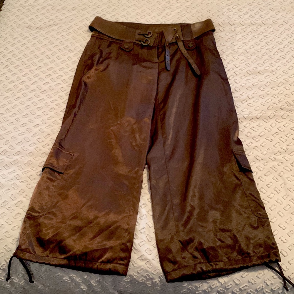 Laundry polyester capris